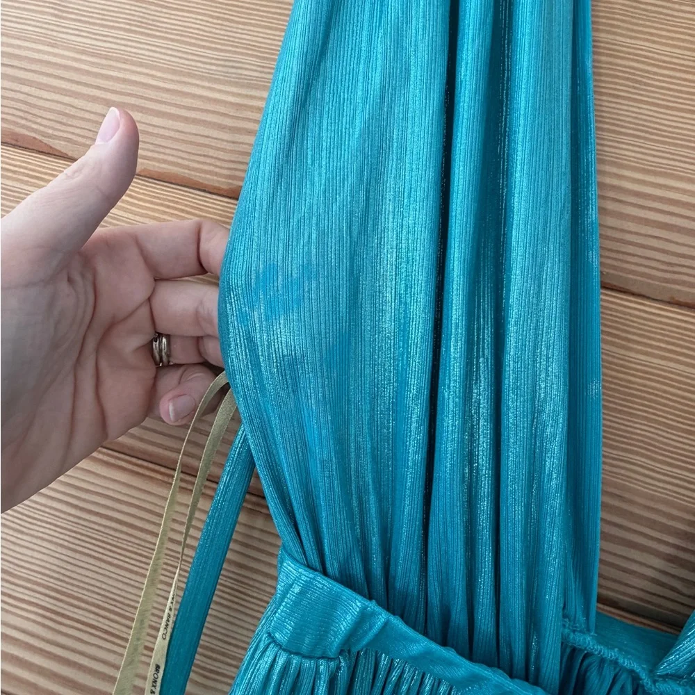 Bronx and Banco Romi Metallic Gown - Picture 5 of 11